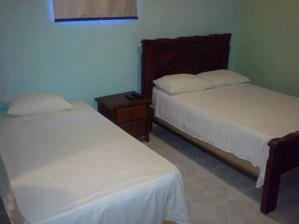 Hotel Gazcue联系方式